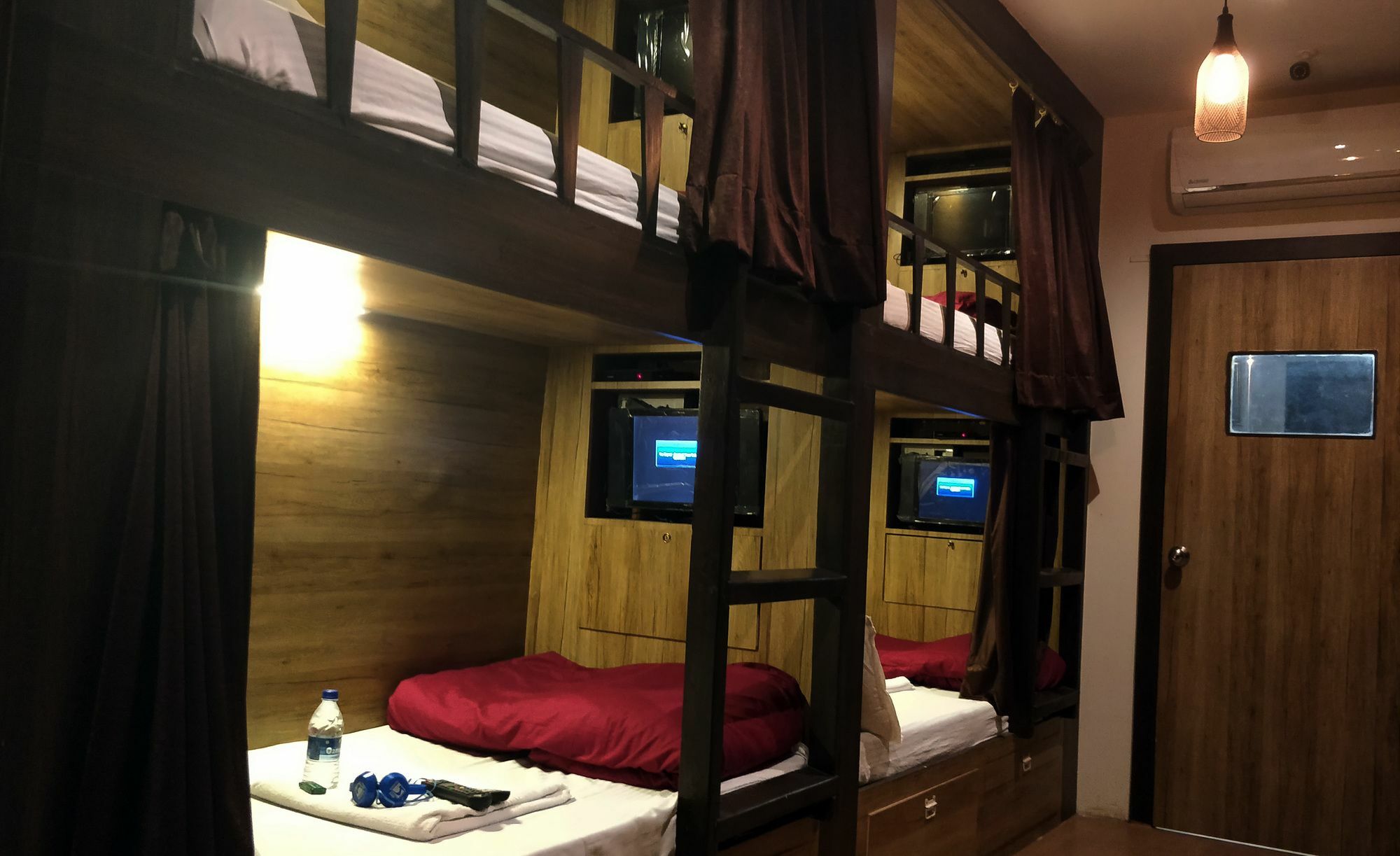 מומביי Hilal Dormitory מראה חיצוני תמונה